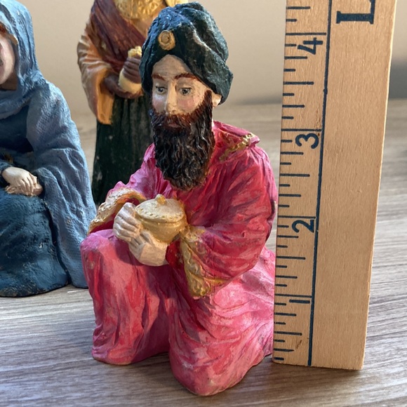Nativity set of 7 figurines numbered resin vintage - Picture 2 of 16